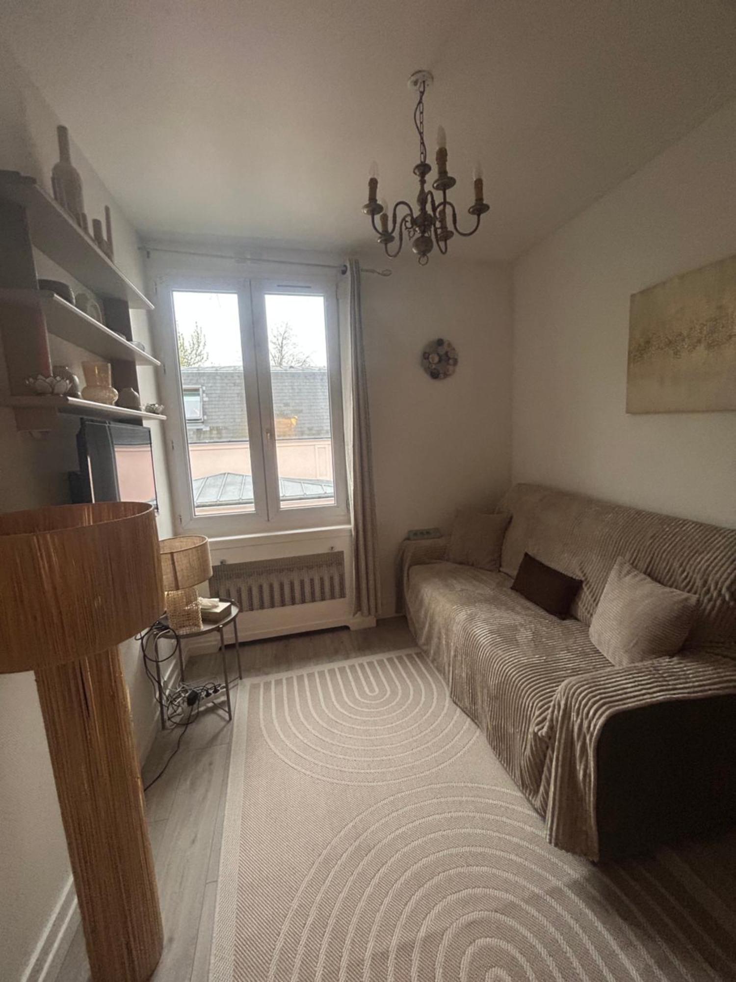 Apartment Entierement Renove Donnant Sur Jardin Arbore Dans Le Calme Absolu Paris