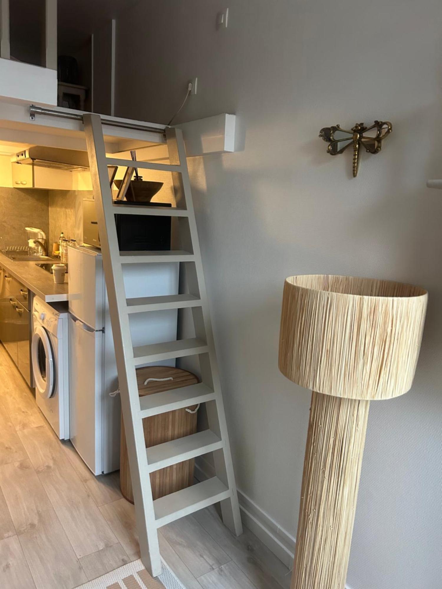 Apartment Entierement Renove Donnant Sur Jardin Arbore Dans Le Calme Absolu Paris
